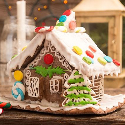 400x400-Lebkuchenhaus
